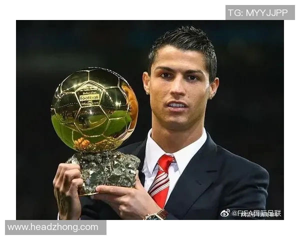 汉达诺维奇荣膺欧洲金靴奖,成为继C罗梅西后第三位蝉联得主